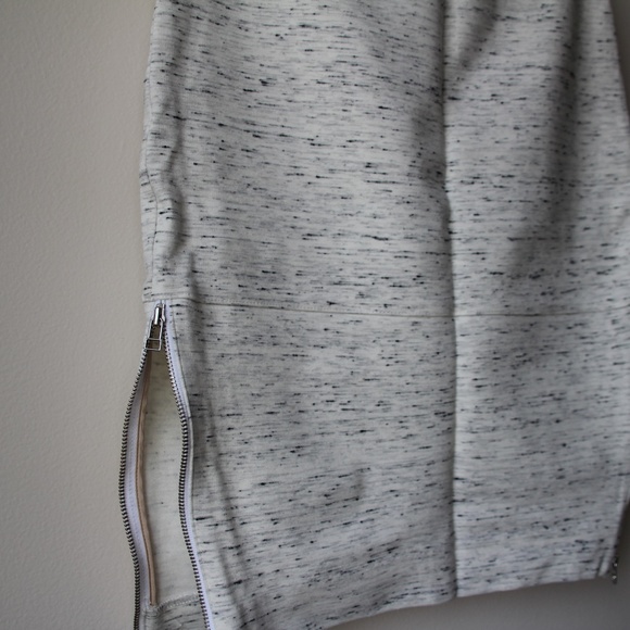 Aritzia Wilfred Pencil Skirt with Side Seam Zippers - Picture 5 of 12